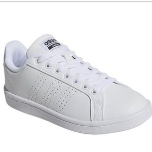 Women’s Adidas Cloudfoam Sneaker BRAND NEW UNWORN!